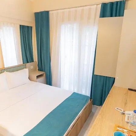 Levant Hotel&aparts Otel *
