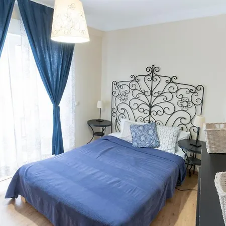 Levant Hotel&aparts Hotell *